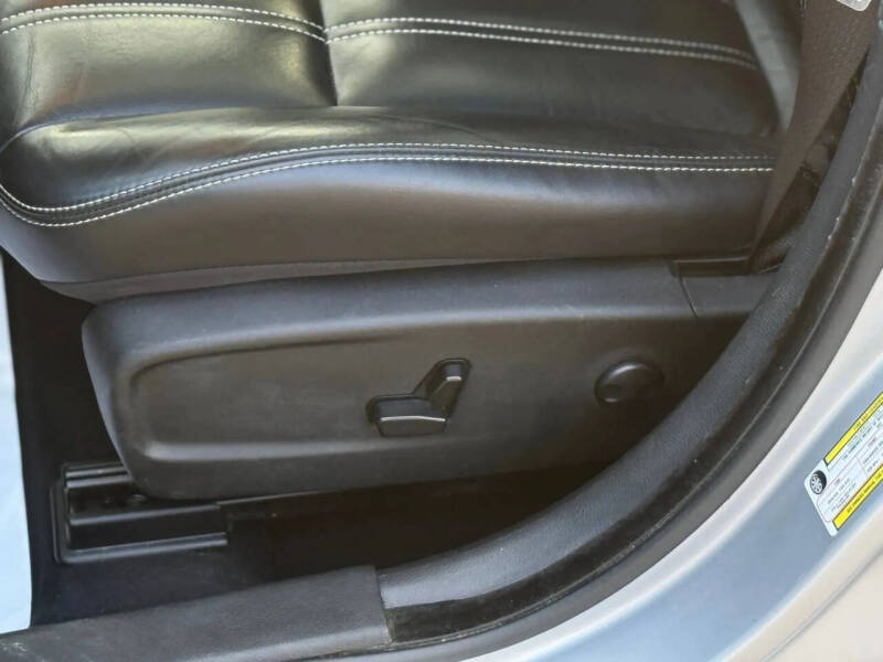 2023 Chrysler 300 S V6