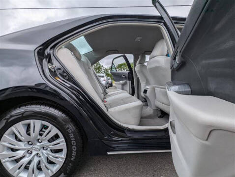 2014 Toyota Camry Hybrid LE