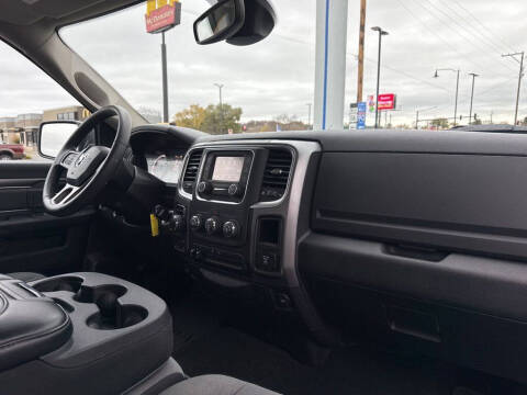 2023 RAM 1500 Classic SLT