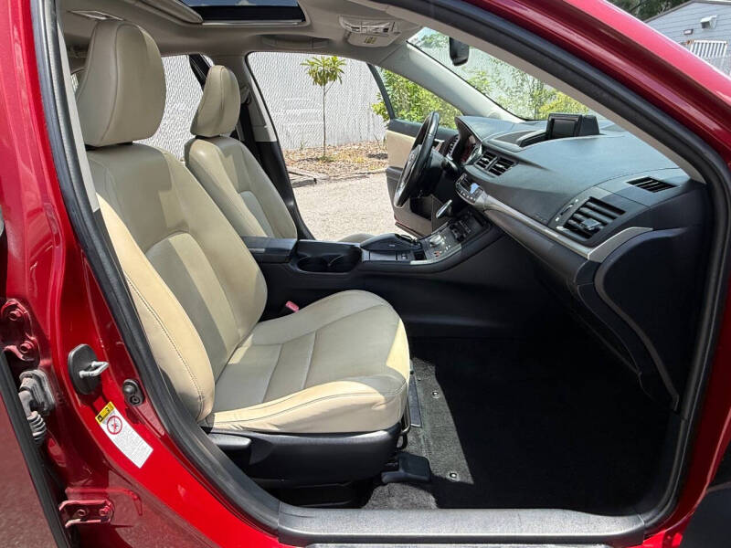 2011 Lexus CT 200h Premium