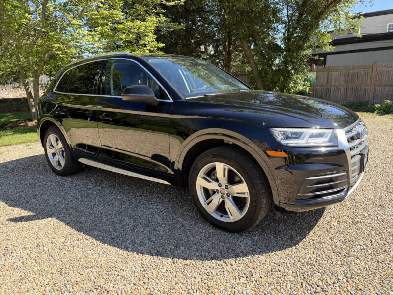 2018 Audi Q5 2.0T quattro Premium Plus