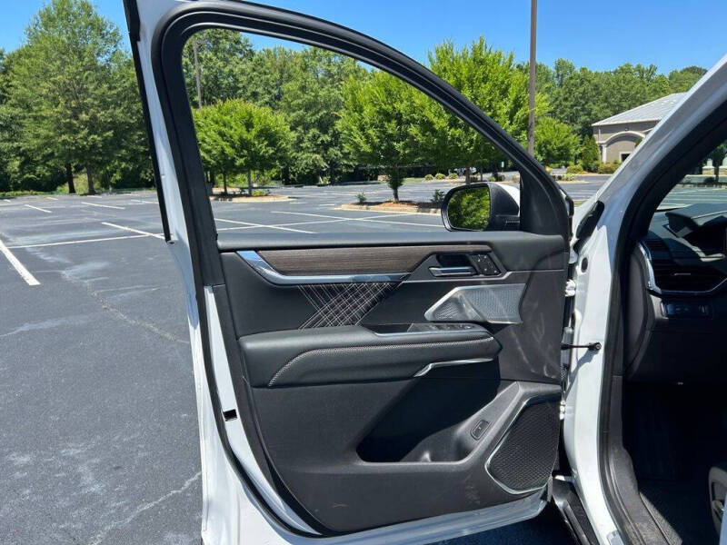 2025 GMC Acadia Denali