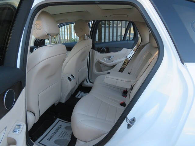 2022 Mercedes-Benz GLC GLC 300