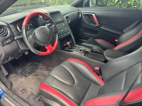 2014 Nissan GT-R Black Edition