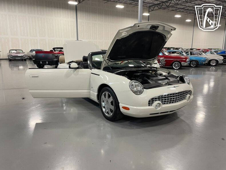 2003 Ford Thunderbird