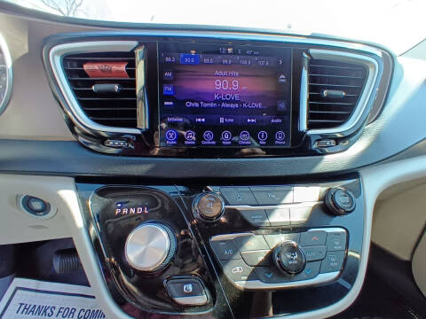 2017 Chrysler Pacifica Touring Plus