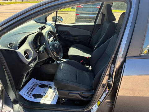 2016 Toyota Yaris 5-Door SE