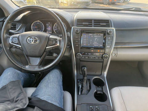 2016 Toyota Camry XLE