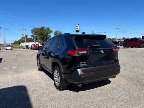 2019 Toyota RAV4 LE
