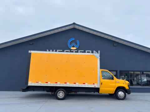2008 Ford E-450 Box Van