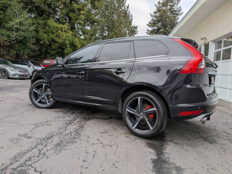 2015 Volvo XC60 T6 R-Design Platinum