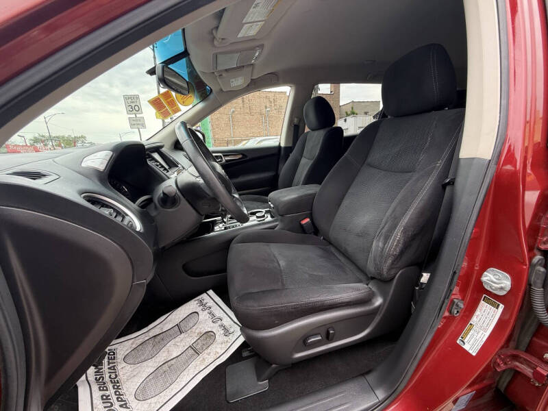 2016 Nissan Pathfinder SV