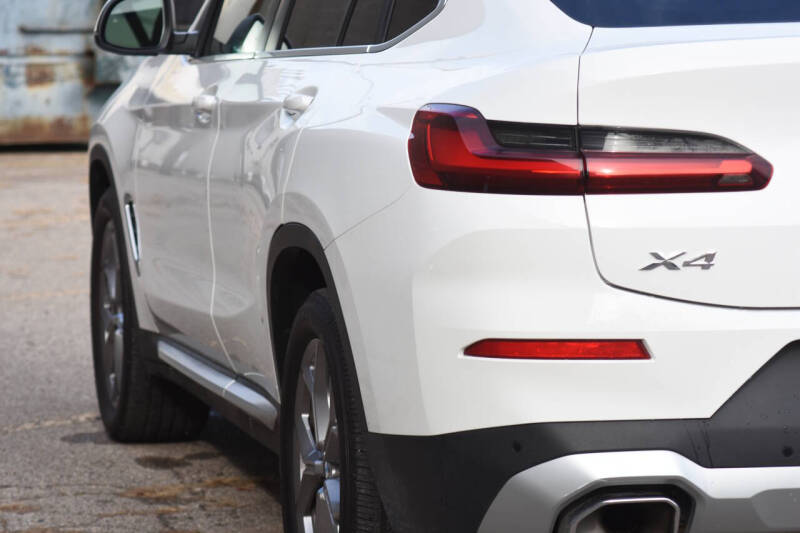 2023 BMW X4 xDrive30i