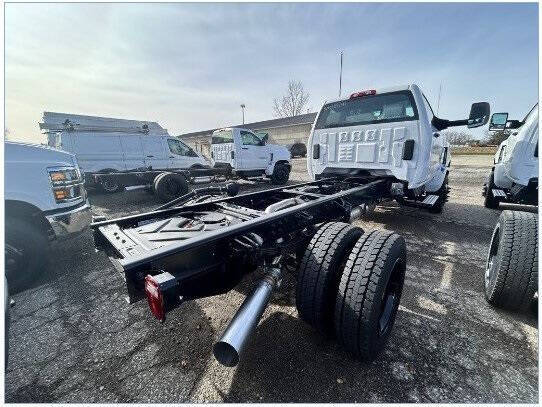 2024 Chevrolet Silverado 5500HD