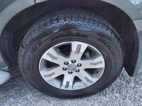 2008 Nissan Pathfinder LE