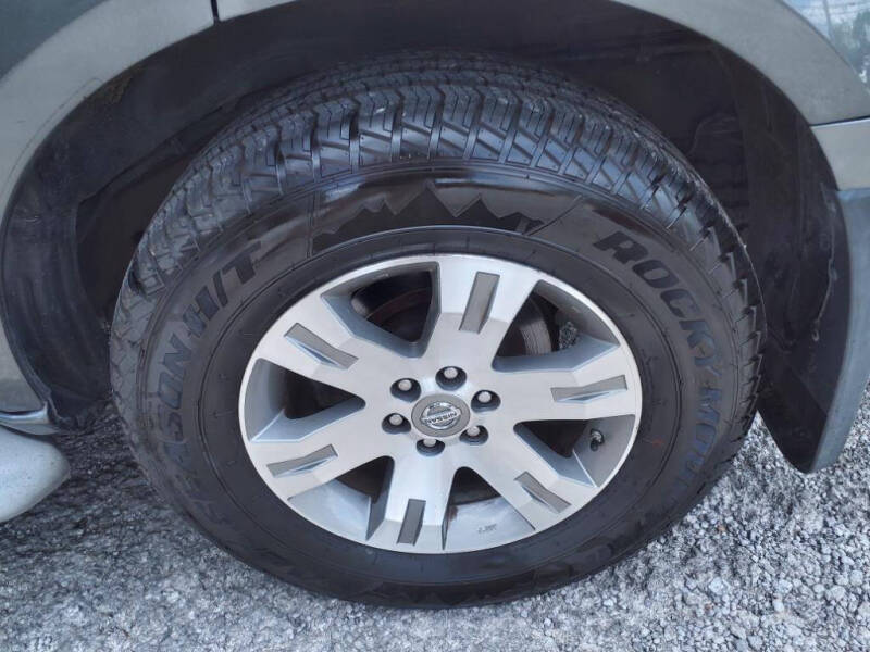 2008 Nissan Pathfinder LE