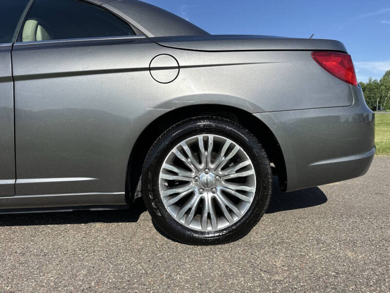 2011 Chrysler 200 Limited
