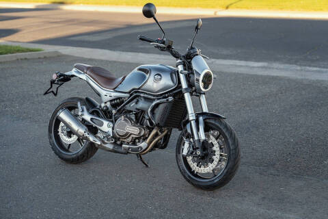 2023 QJMotor SRV550