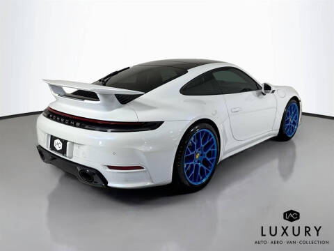 2025 Porsche 911 Carrera