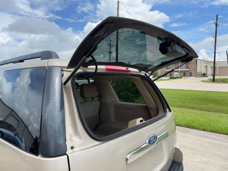 2006 Ford Explorer XLS