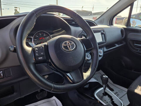 2016 Toyota Yaris 5-Door SE