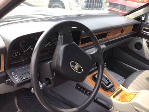 1990 Jaguar XJ-Series XJ6