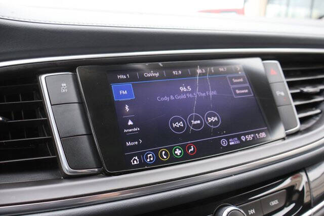 2020 Buick Enclave Essence