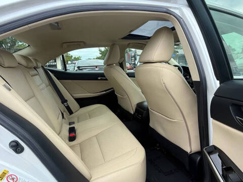 2016 Lexus IS 200t