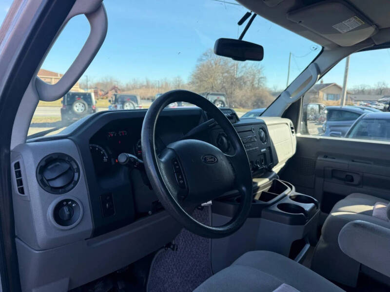 2014 Ford E-Series E-150