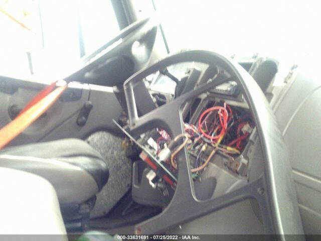 2011 Freightliner M2 106