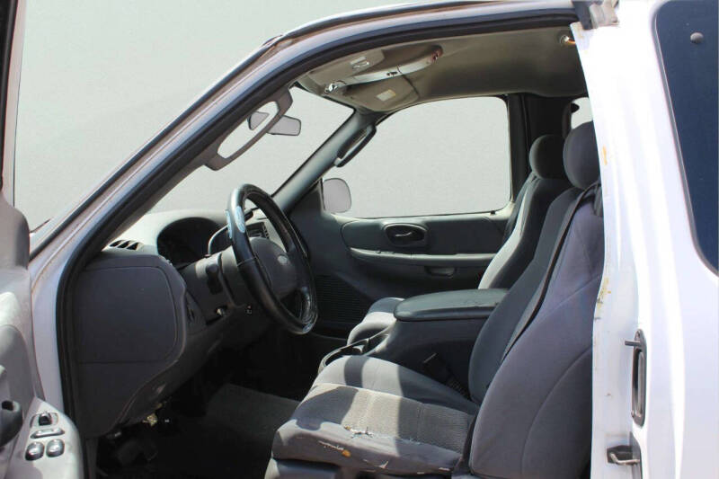 2003 Ford F-150 XLT