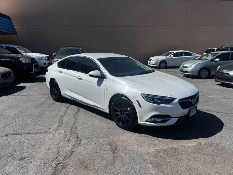 2018 Buick Regal Sportback Essence