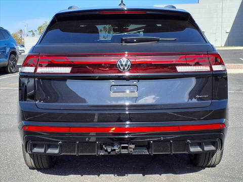 2026 Volkswagen Atlas Cross Sport SEL R-Line Black 4Motion