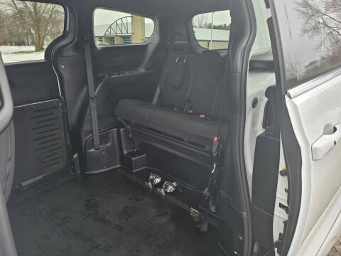 2024 Chrysler Pacifica Touring