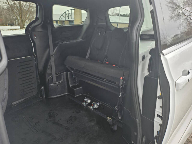 2024 Chrysler Pacifica Touring