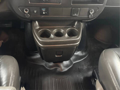 2022 GMC Savana 2500