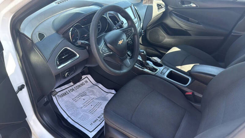 2017 Chevrolet Cruze LT Auto