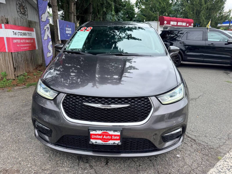 2022 Chrysler Pacifica Hybrid Touring L