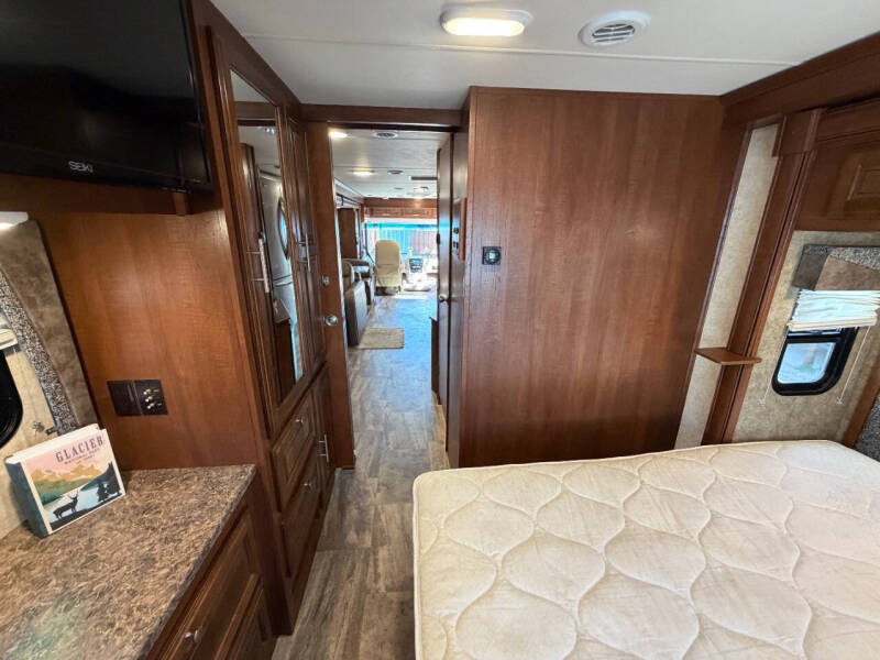 2015 Forest River Georgetown 335DS