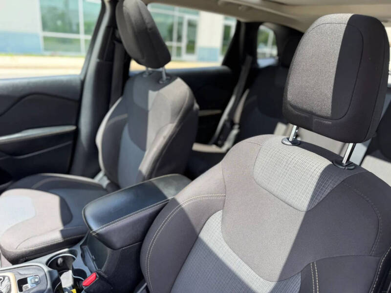 2016 Jeep Cherokee Latitude Altitude