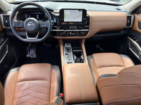 2024 Nissan Pathfinder Platinum