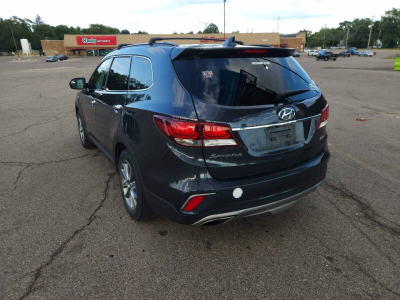 2017 Hyundai Santa Fe SE