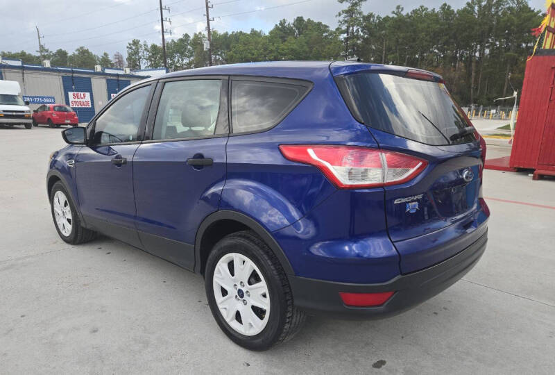 2016 Ford Escape S photo 12