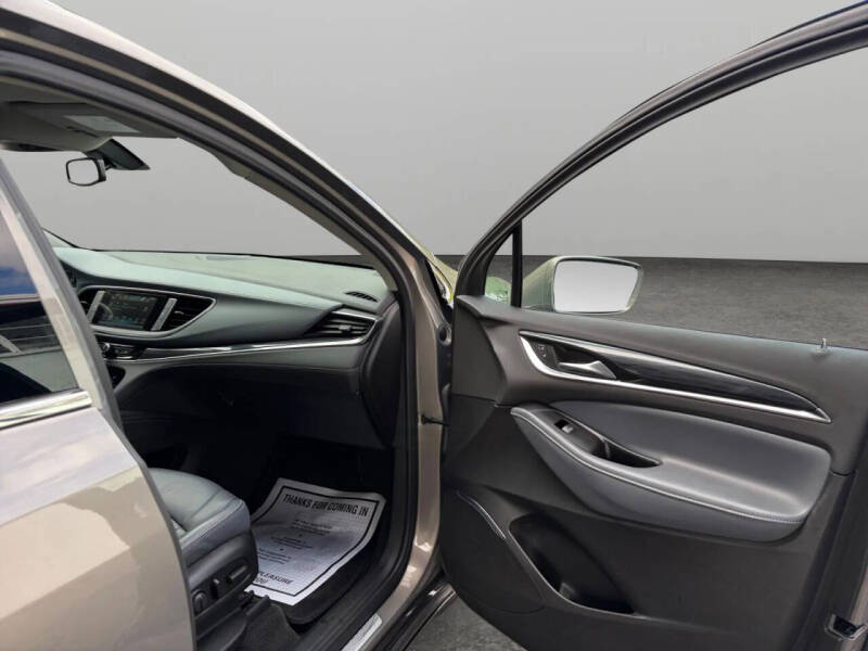 2019 Buick Enclave Essence