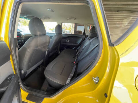2015 Kia Soul +