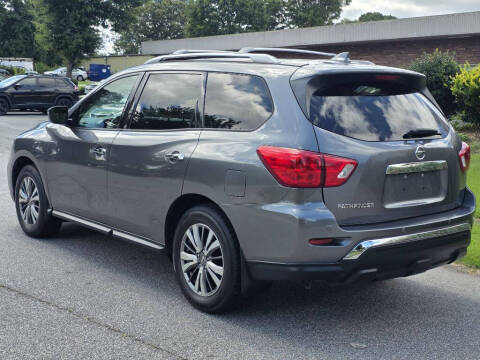 2019 Nissan Pathfinder S