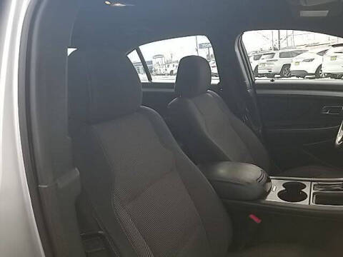 2018 Ford Taurus SEL