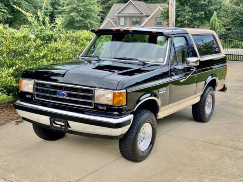 1990 Ford Bronco's photo
