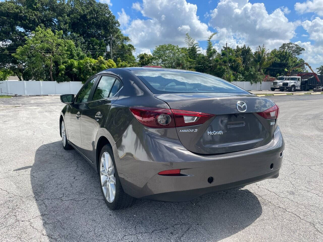 2017 Mazda MAZDA3 Sedan - $14,900