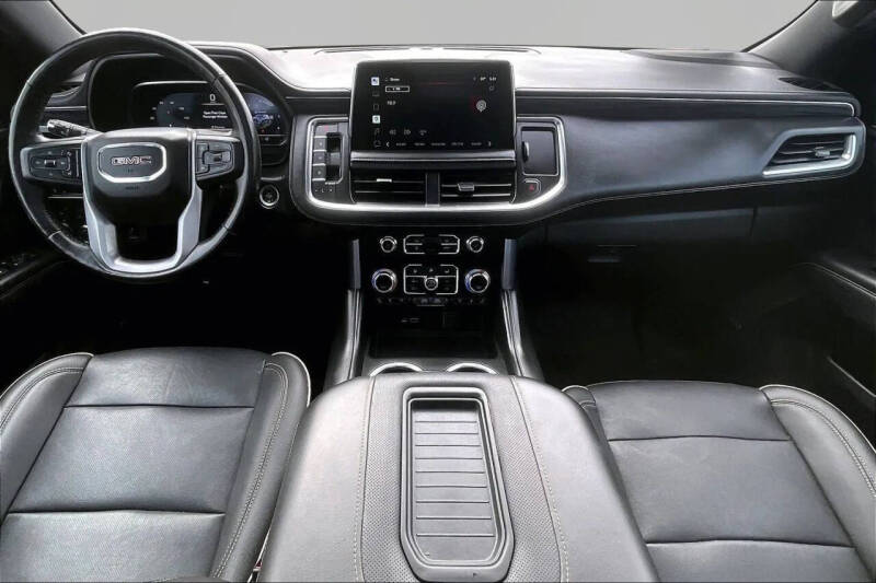 2022 GMC Yukon SLT